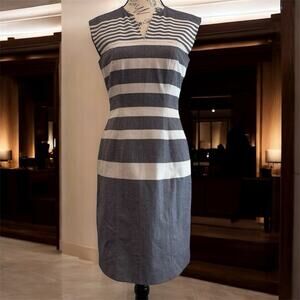Tommy Hilfiger Blue and Crème Sleeveless V-Neck Dress size S see measurements